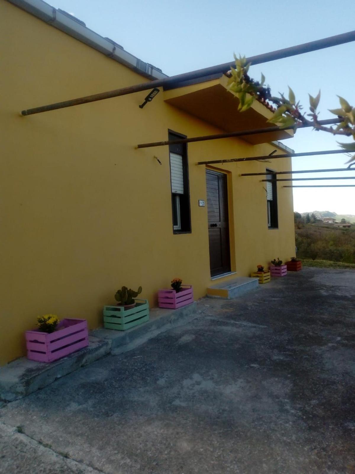 Casa Vacanze Sicilia Casteltermini Exterior photo